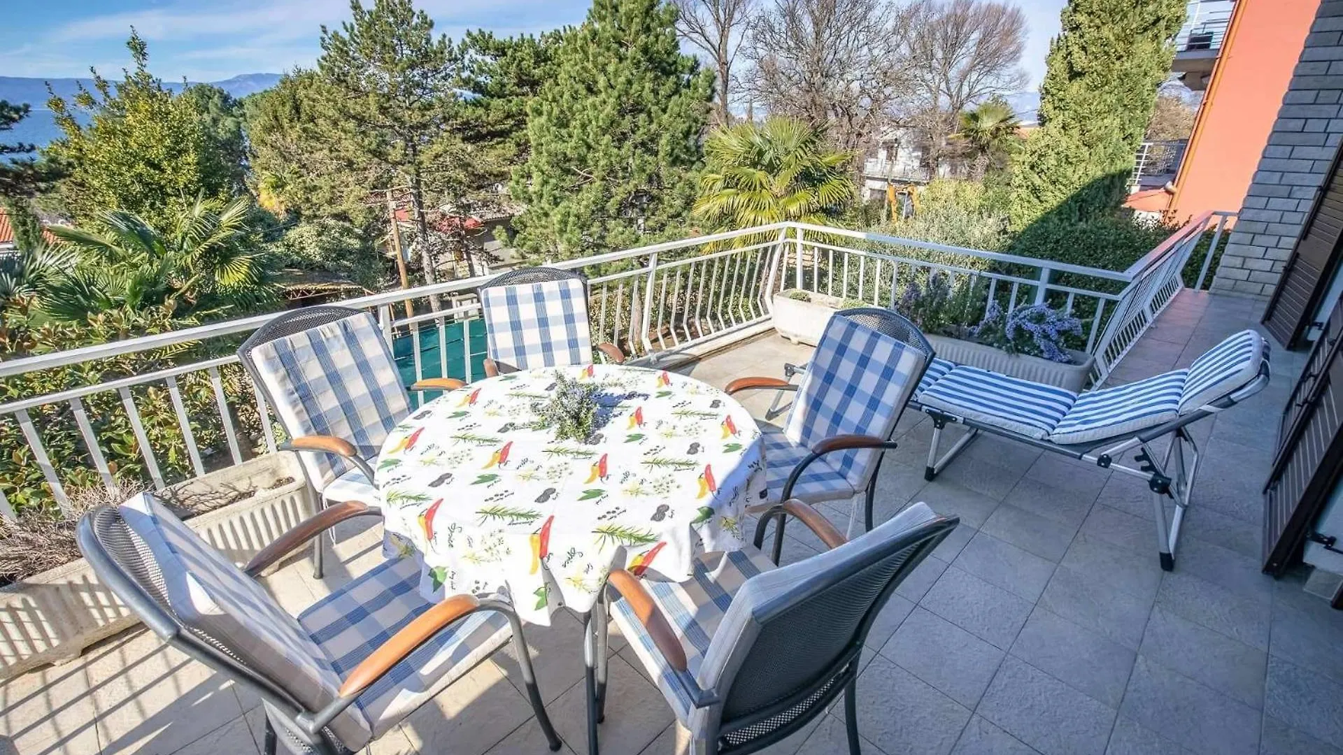 Apartments By The Sea Njivice, Krk - 21868 Croatia