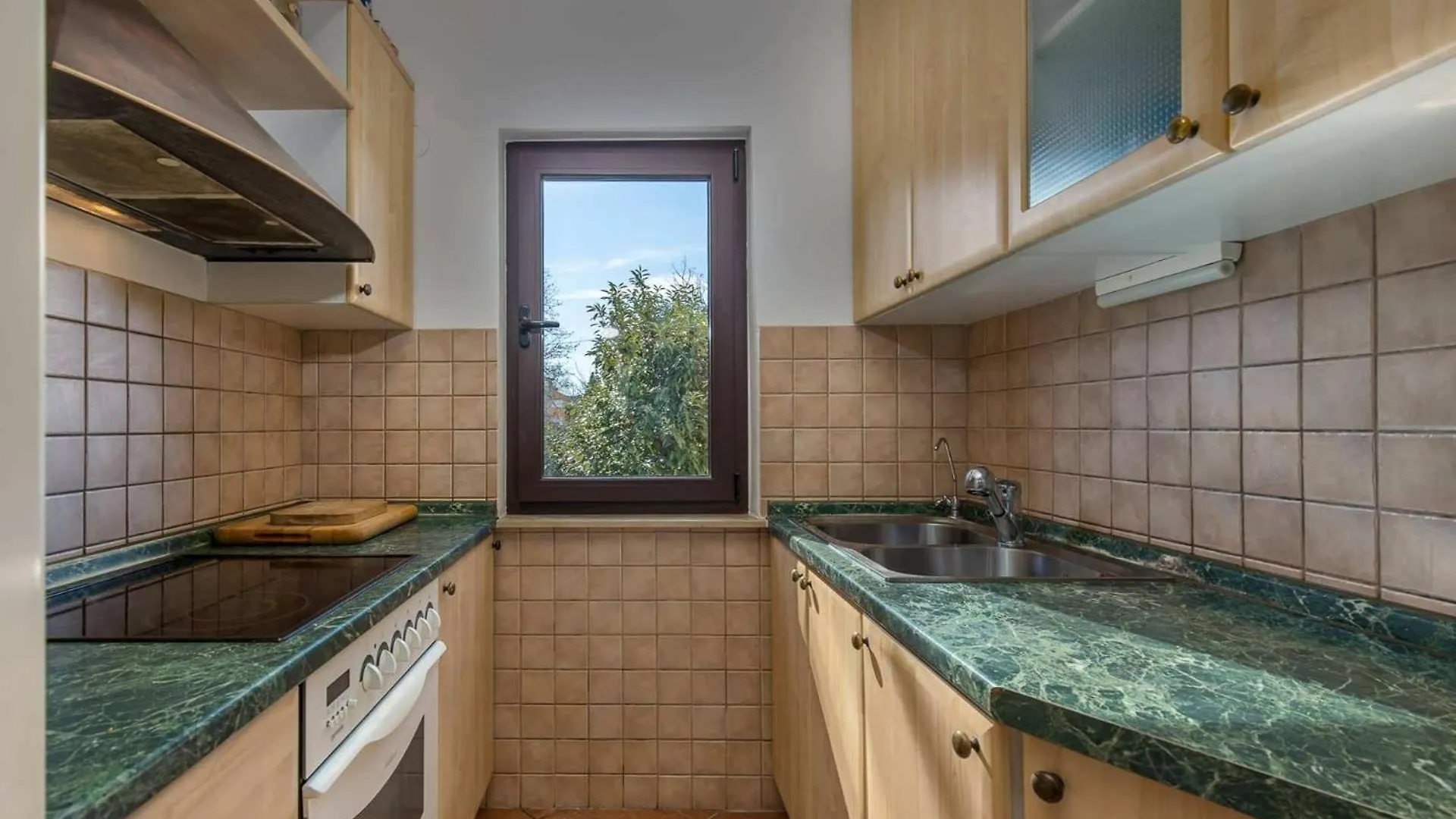 Apartments By The Sea Njivice, Krk - 21868 Croatia